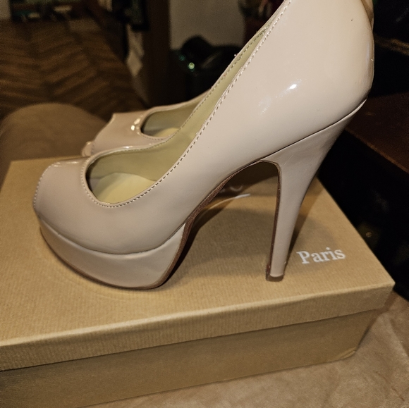 Christian Louboutin Very Privé 120 Peep-Toe Patent Leather Nude Pumps Size 37 - Picture 7 of 11
